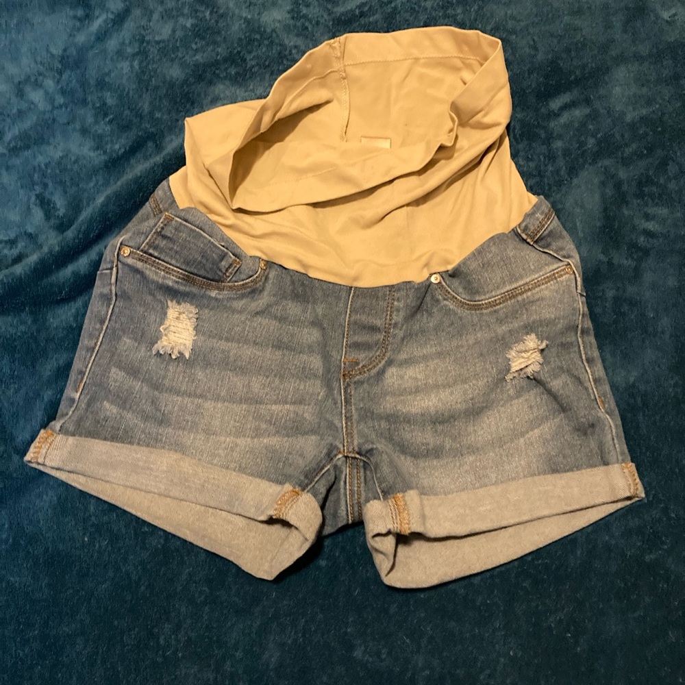 Maternity shorts